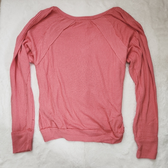 WE THE FREE PINK WAFFLE KNIT OVERSIZE LONG SLEEVE TOP MEDIUM MED MD M - Picture 3 of 8